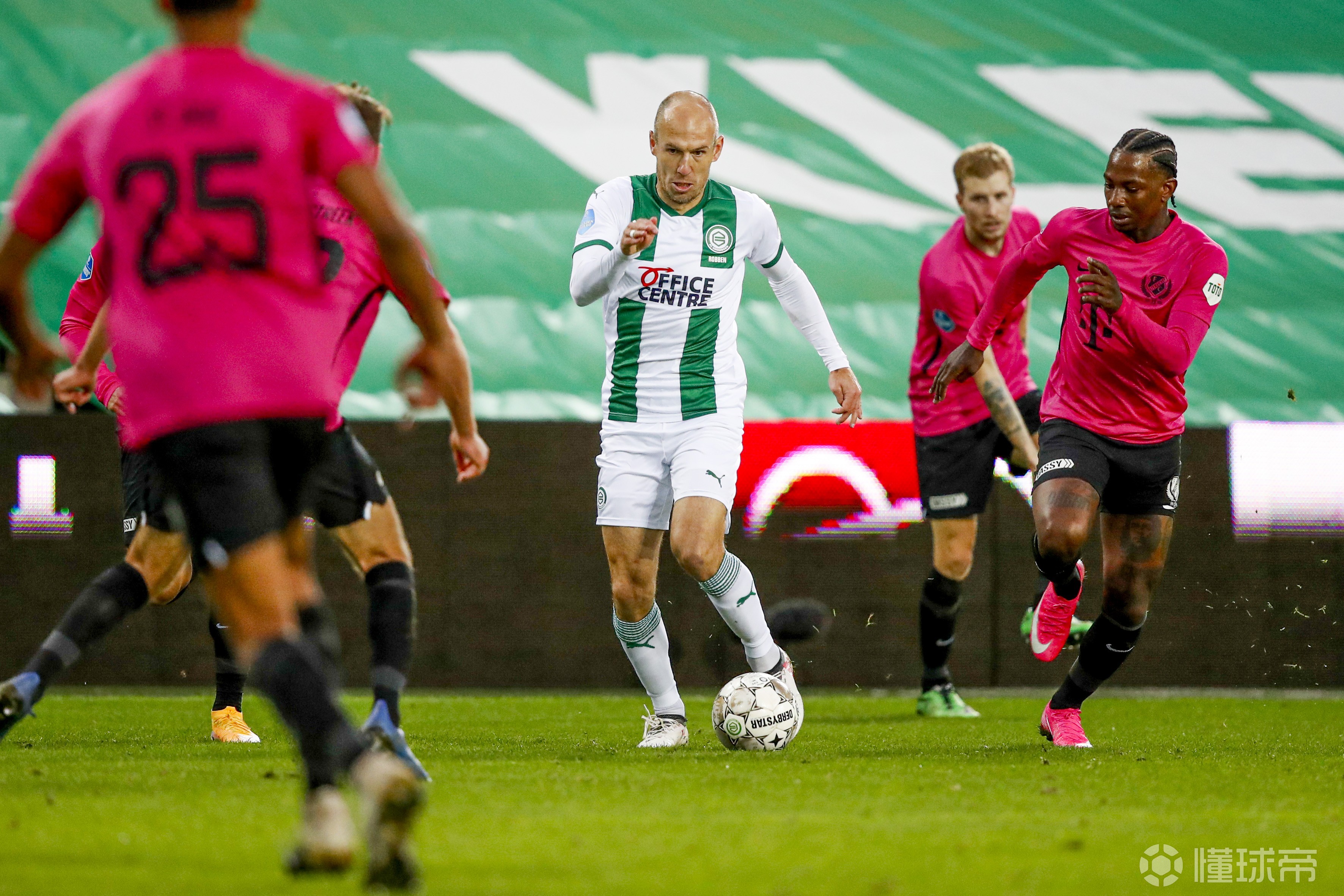 冲刺阶段体能课后，上海久事复出首秀备战荷甲，震撼外界，赛程密集仍需轮换(经济高质量发展课件ppt)