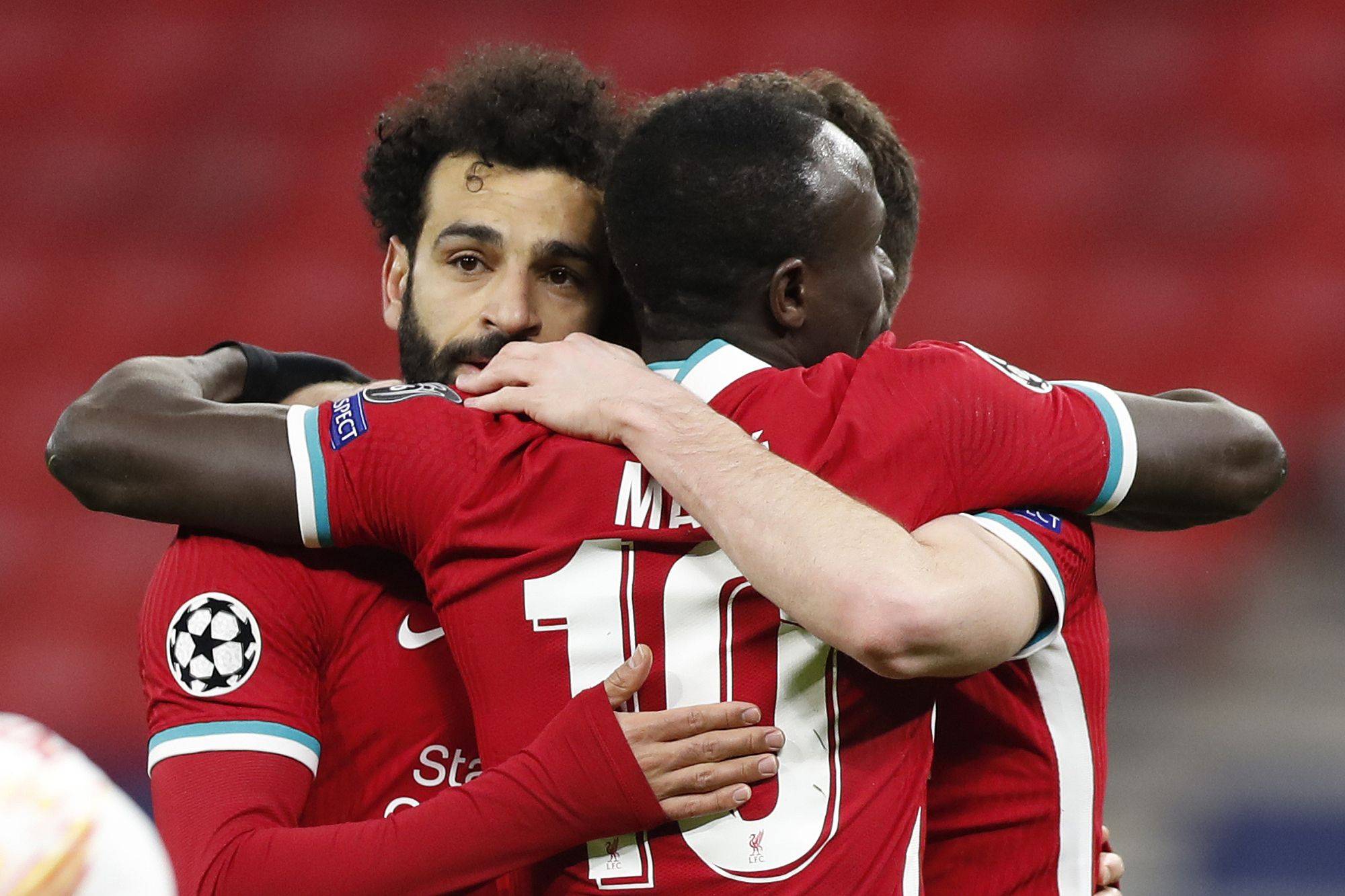 转折点尤文图斯防线松动，欧冠冲刺阶段攻防权衡，更衣室稳定，更衣室氛围转暖的简单介绍